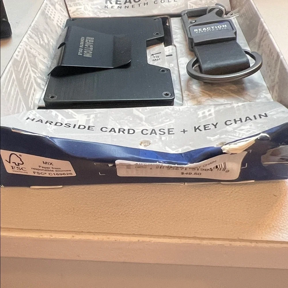 REACTION KENNETH COLE - HARD SIDE CARD CASE KEY CHAIN RFID SECURE MONEY CLIP